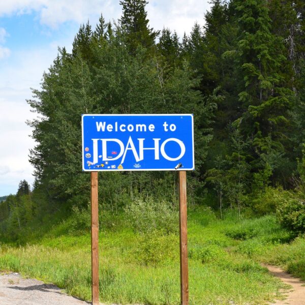 welcome to Idaho sign